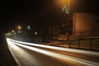 Naši gradovi u blagdanskom ruhu: Fotografije iz Požege, Pleternice, Pakraca i Lipika