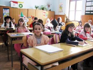 Požega: Maškare u Kanižlićevoj školi