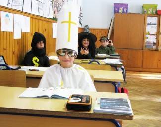 Požega: Maškare u Kanižlićevoj školi