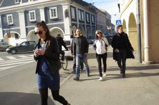 Šetnja gradom: Sunčani Badnjak u Požegi