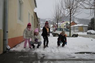 Pao nam je snijeg: Fotografije iz Požege, Pleternice, Pakraca, Lipika i Kutjeva