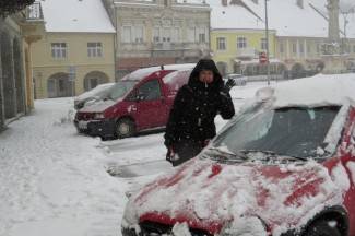 Pao nam je snijeg: Fotografije iz Požege, Pleternice, Pakraca, Lipika i Kutjeva