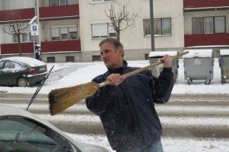 Pao nam je snijeg: Fotografije iz Požege, Pleternice, Pakraca, Lipika i Kutjeva