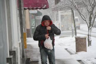 Pao nam je snijeg: Fotografije iz Požege, Pleternice, Pakraca, Lipika i Kutjeva