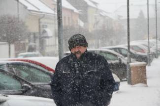 Pao nam je snijeg: Fotografije iz Požege, Pleternice, Pakraca, Lipika i Kutjeva