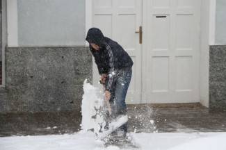 Pao nam je snijeg: Fotografije iz Požege, Pleternice, Pakraca, Lipika i Kutjeva