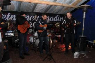 Doček Nove godine na otvorenom u Požegi i Pleternici