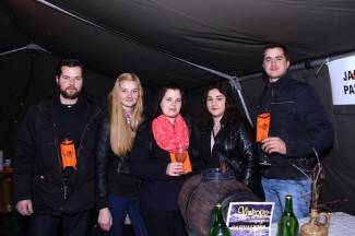 Vinkovo u Velikoj: Vino i tambure na Trgu sv. Augustina