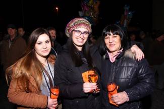 Vinkovo u Velikoj: Vino i tambure na Trgu sv. Augustina