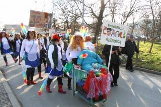 Maškare zauzele Pleternicu: Pogledajte veselu povorku!