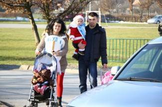 Maškare zauzele Pleternicu: Pogledajte veselu povorku!