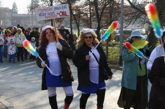 Maškare zauzele Pleternicu: Pogledajte veselu povorku!