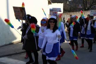 Maškare zauzele Pleternicu: Pogledajte veselu povorku!