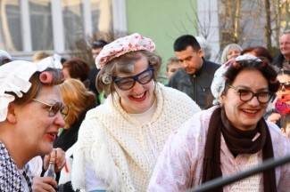 Maškare zauzele Pleternicu: Pogledajte veselu povorku!