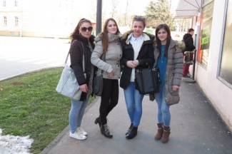 Šetnja gradom: Sunčani ponedjeljak u Požegi