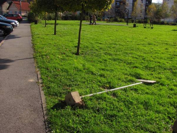 Vandalizam na Jugu: Kome je smetao ovaj znak? Vandalizam na Jugu: Kome je smetao ovaj znak?